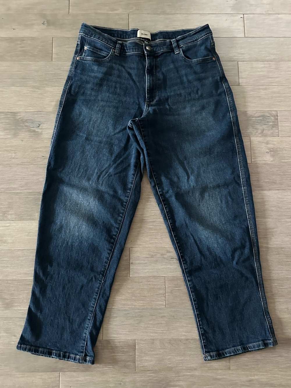 DL1961 Thea Boyfriend Relaxed Tapered Bluffview Cuffed Size 32